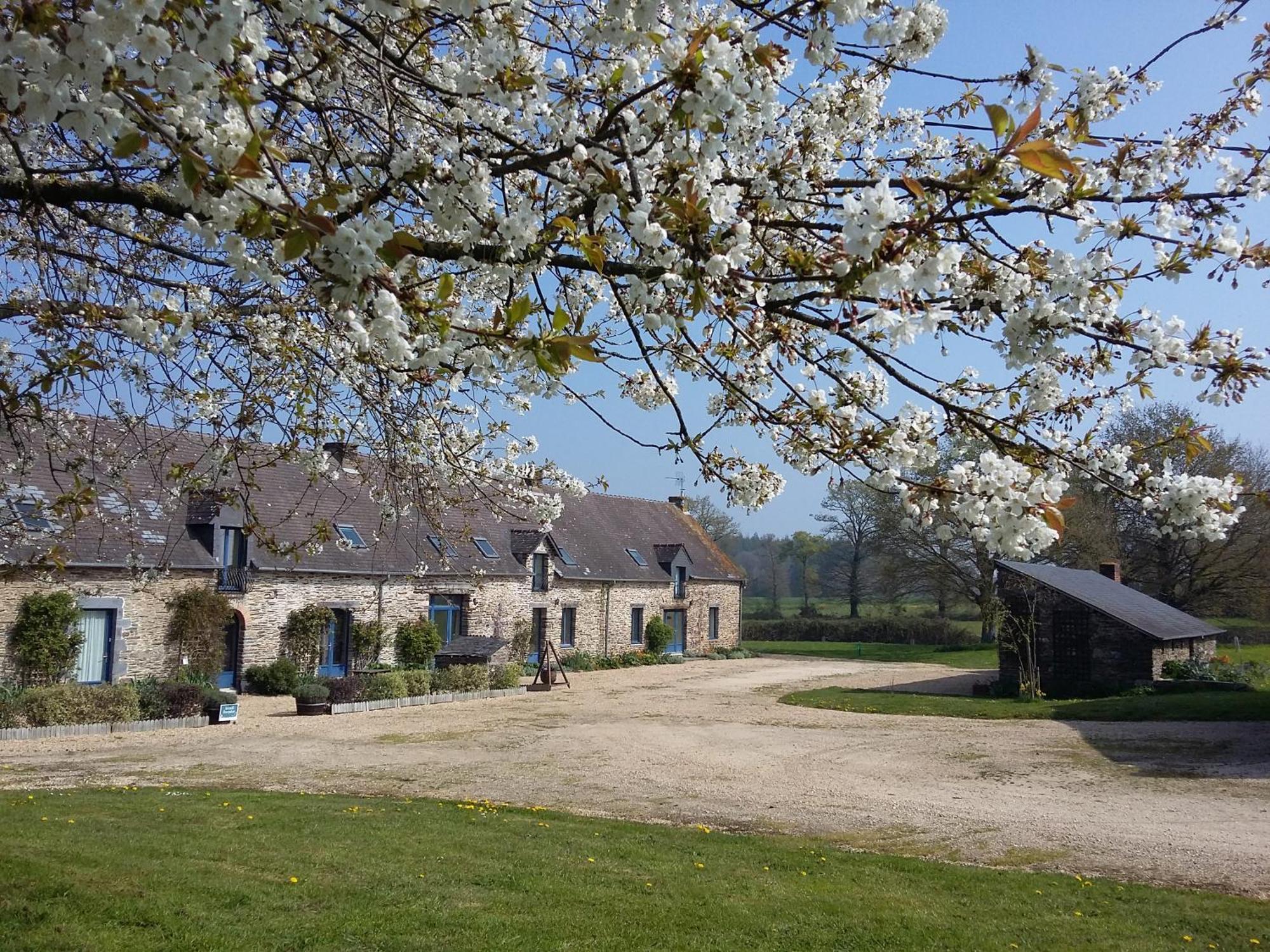 Вилла La Petite Grange, La Vieille Ferme Ruffiac  Экстерьер фото